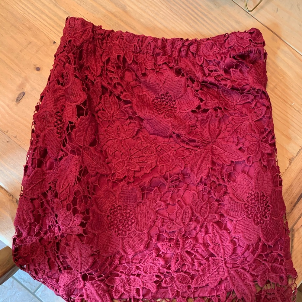 Deep red midi lace skirt - Picture 6 of 6
